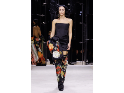 Givenchy-kollektionen af Sarah Burton er skabt til kvinder med stærk karakter.